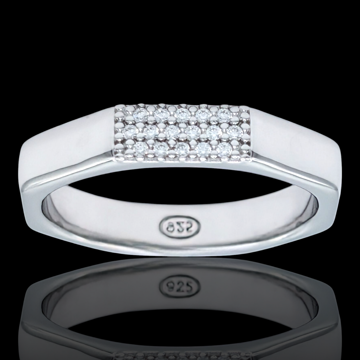 Bague plateau en argent 925 rhodié et oxydes de zirconium blancs