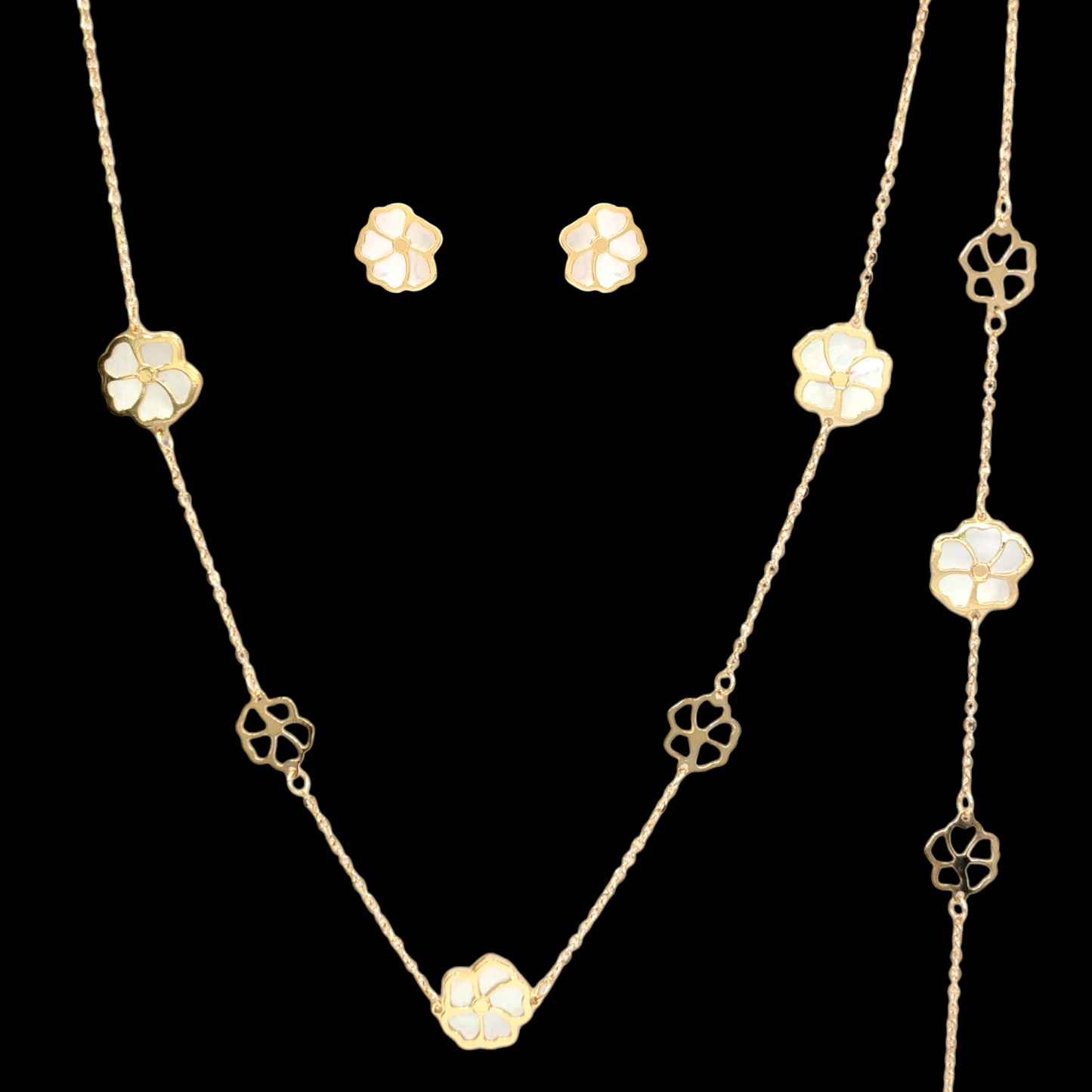 750 Gold and Natural White Mother-of-Pearl Floral Set