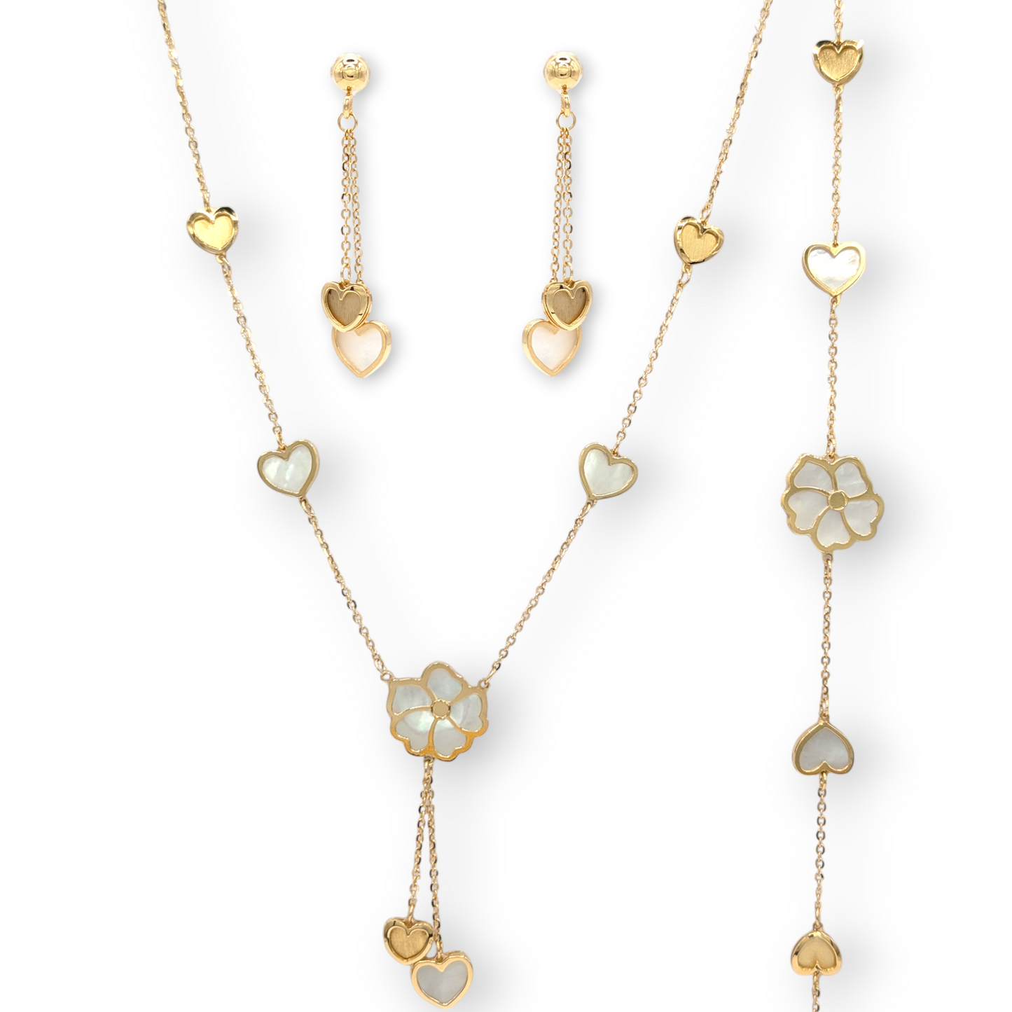 750 Gold Set adorned with Mother-of-Pearl Flowers and Hearts