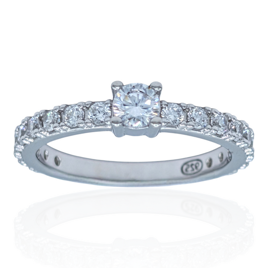 Bague solitaire en argent 925 rhodié et oxydes de zirconium blancs