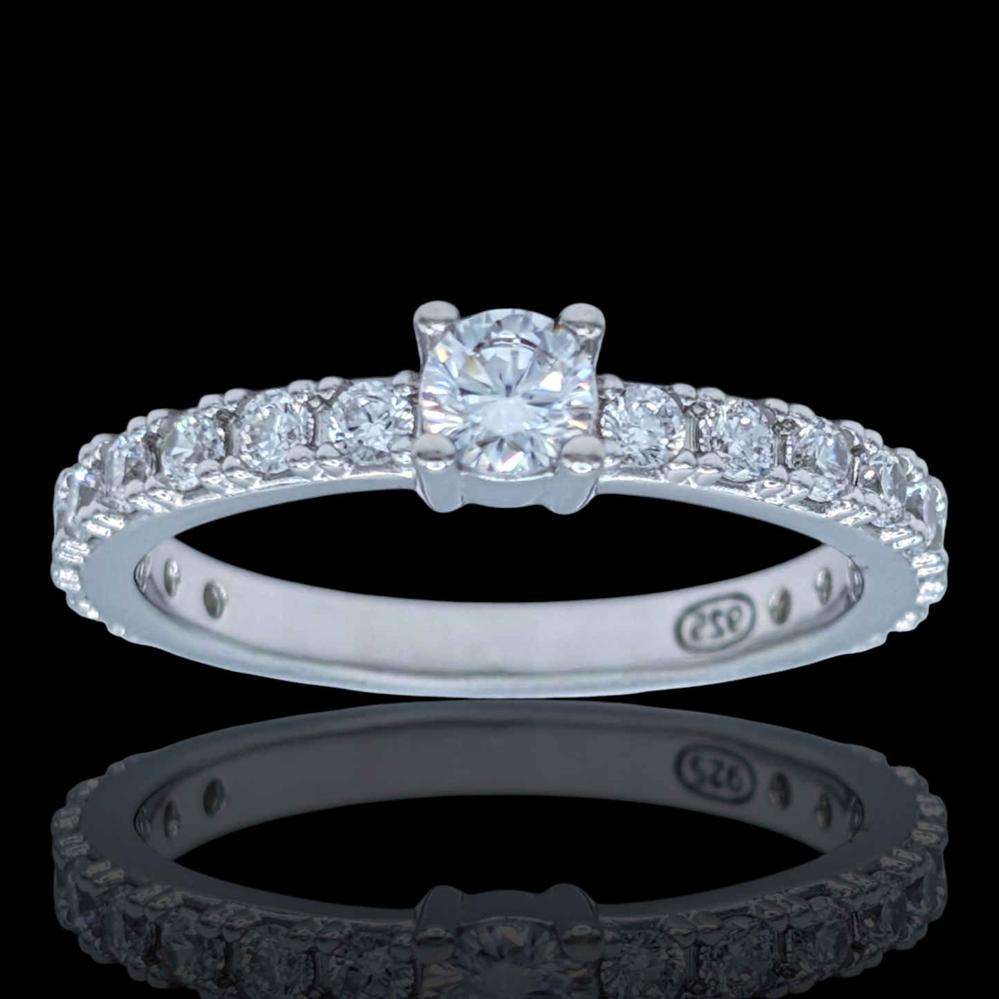 Solitärring aus rhodiniertem 925er Silber und weißen Zirkonia