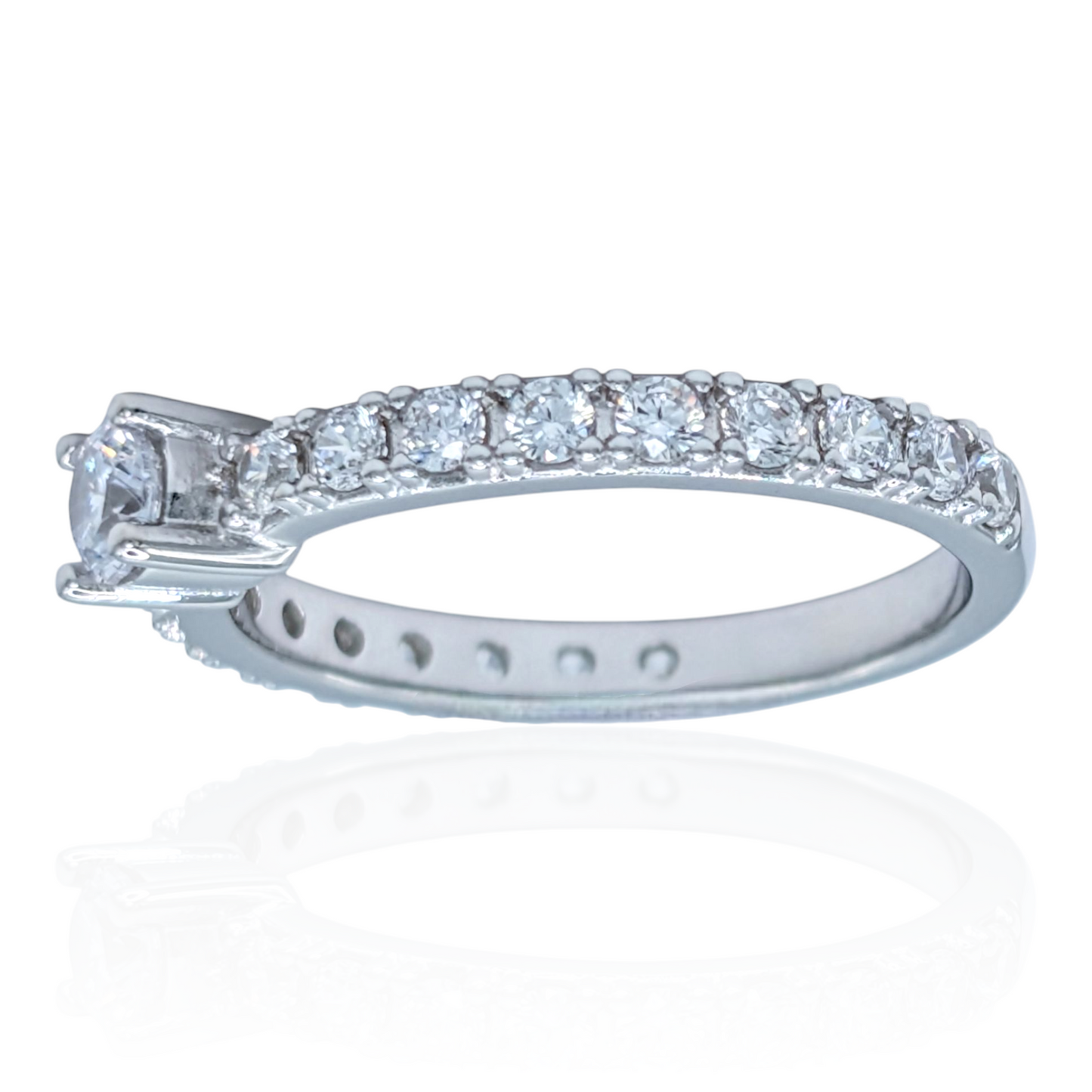 Solitärring aus rhodiniertem 925er Silber und weißen Zirkonia