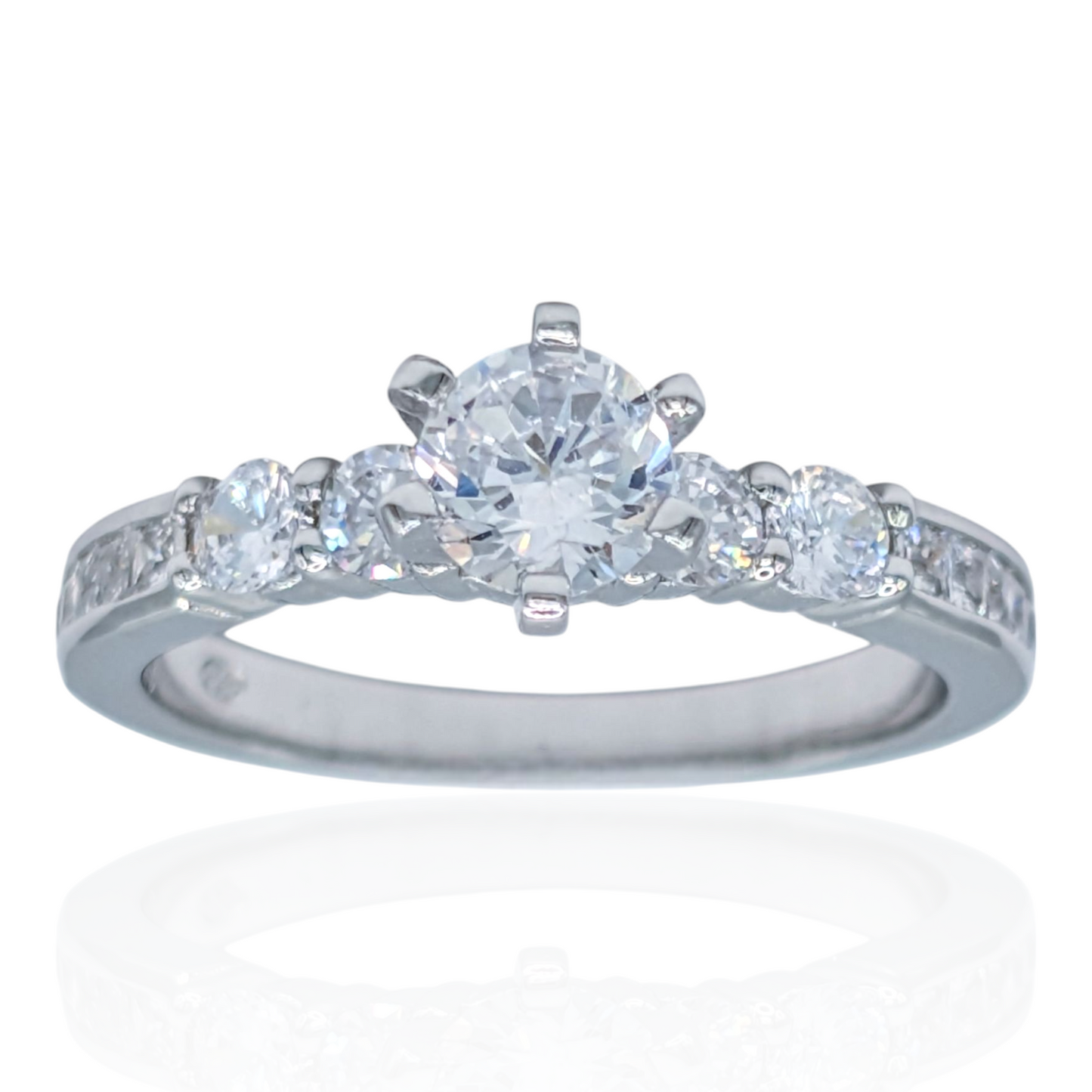 Rhodium-plated 925 sterling silver solitaire ring with white cubic zirconia
