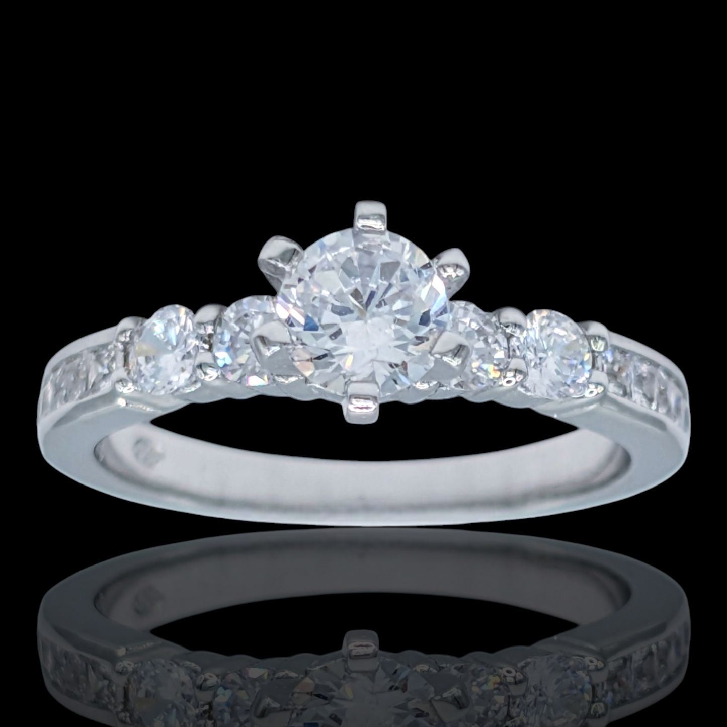 Rhodium-plated 925 sterling silver solitaire ring with white cubic zirconia